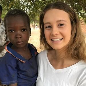 Meet your Posher, Annie